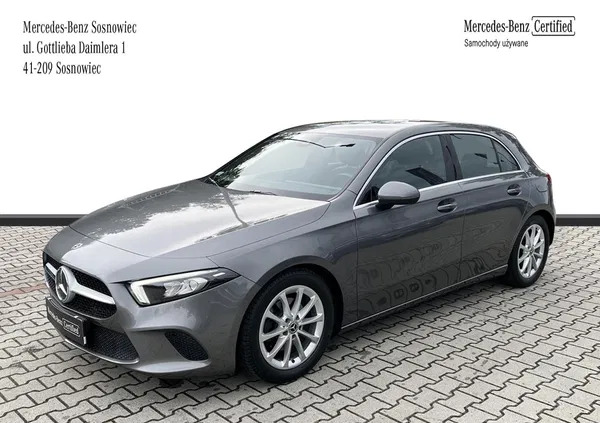 samochody osobowe Mercedes-Benz Klasa A cena 88999 przebieg: 74465, rok produkcji 2018 z Sosnowiec